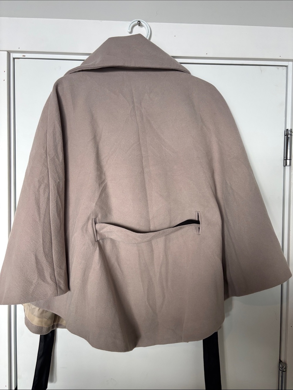 blue island Taupe Belted Cape with Wide Collar made in Italy - Picture 3 of 3